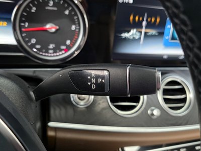 MERCEDES-BENZ E-CLASS - 9