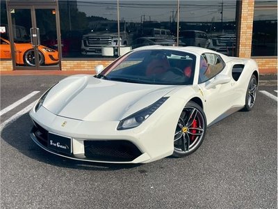 FERRARI 488 - 1