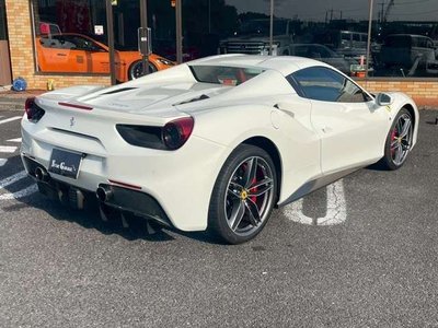 FERRARI 488 - 2