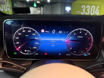 MERCEDES-BENZ GLC - 5