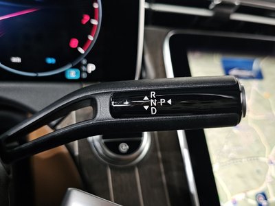 MERCEDES-BENZ E-CLASS - 9