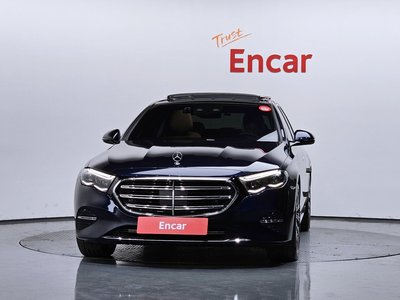 MERCEDES-BENZ E-CLASS - 2