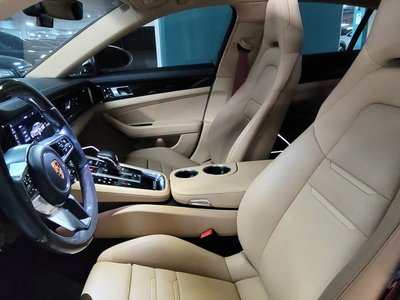 PORSCHE PANAMERA - 5