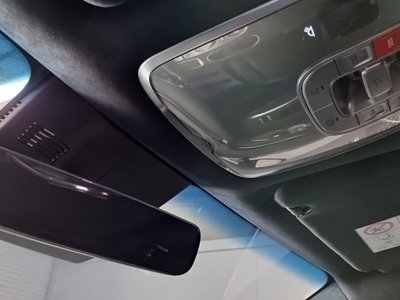 2021 Genesis GV70 — миниатюра 15