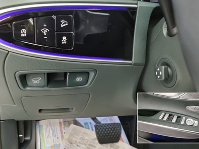 2021 Genesis GV70 — миниатюра 12