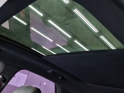 2021 Genesis GV70 — миниатюра 14
