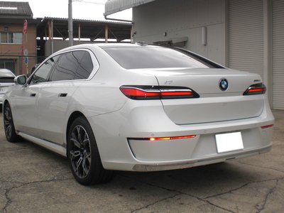 BMW I7 - 6