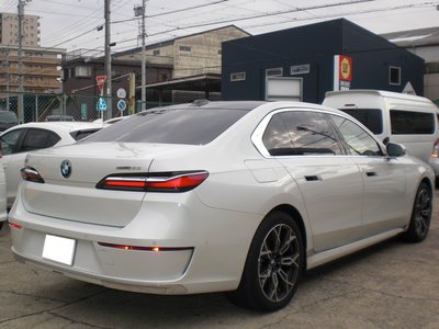 BMW I7 - 4