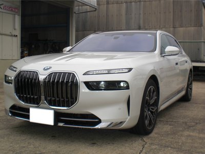 BMW I7 - 1