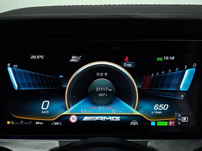 MERCEDES-BENZ E-CLASS - 8