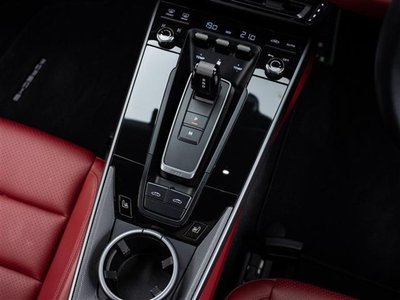 2021 Porsche 911 — миниатюра 20