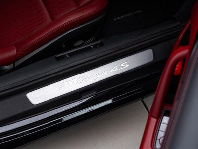 2021 Porsche 911 — миниатюра 14