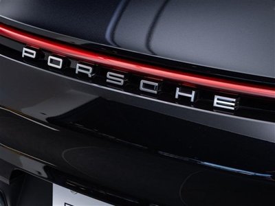 2021 Porsche 911 — миниатюра 27
