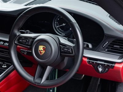 2021 Porsche 911 — миниатюра 13