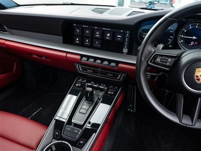 2021 Porsche 911 — миниатюра 19