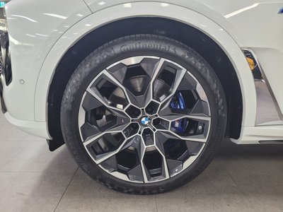 2025 BMW X7 — миниатюра 20