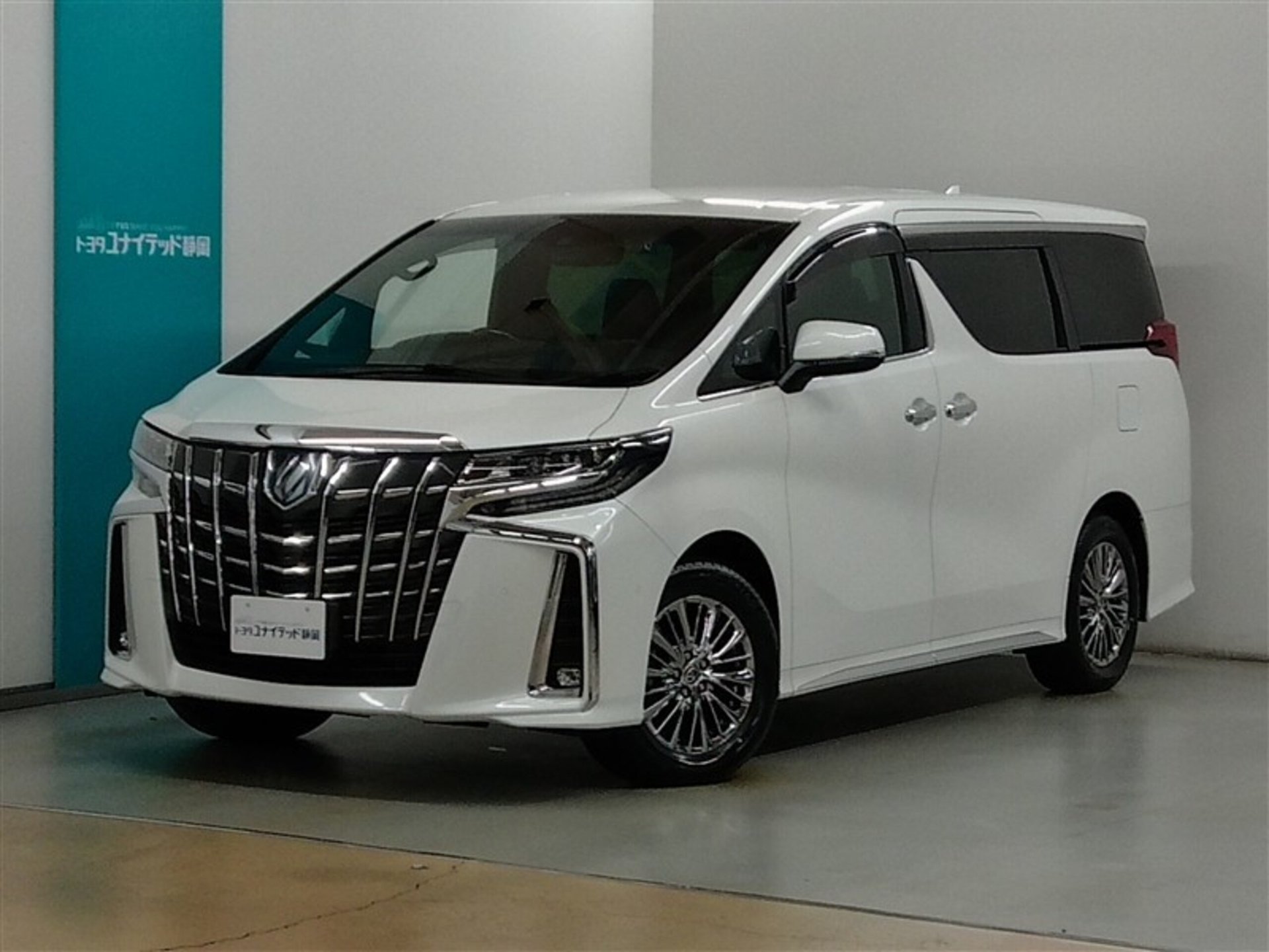 TOYOTA ALPHARD - View 1