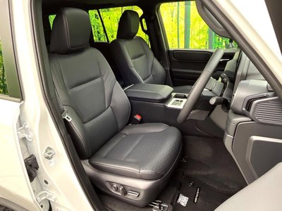 TOYOTA LAND CRUISER 250 - 8