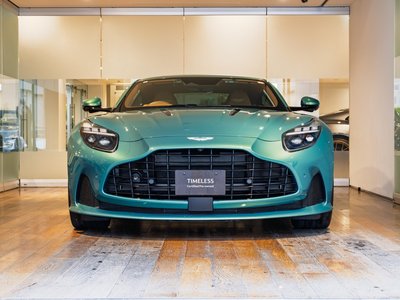 ASTON MARTIN DB12 - 8