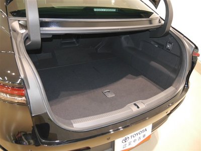 TOYOTA CROWN CROSSOVER - 9