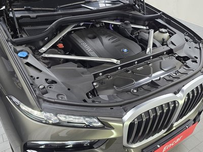 BMW X7 - 7