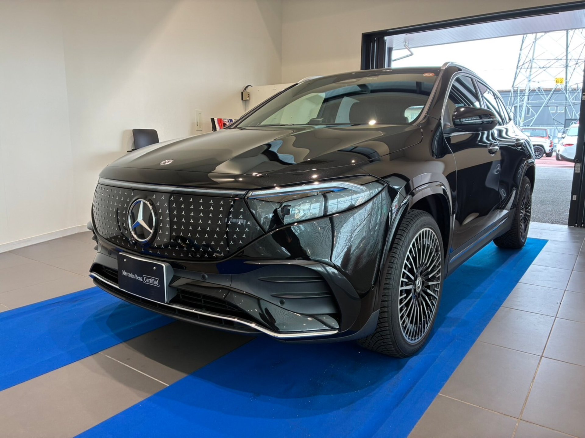 MERCEDES-BENZ EQA - View 1