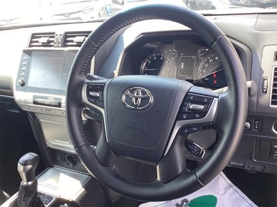TOYOTA LAND CRUISER PRADO - 7