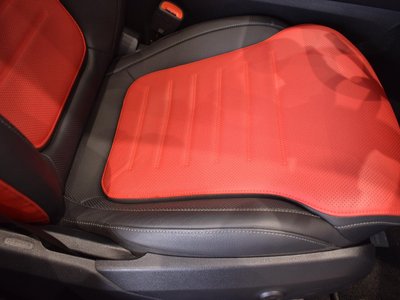 MERCEDES-BENZ GLC - 10