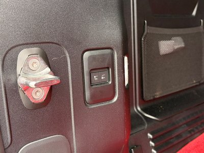 2025 LAND Rover DEFENDER 缩略图 25