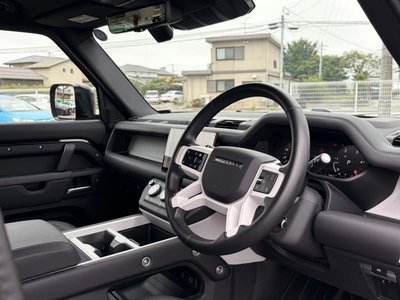 صورة 10 لـ 2025 LAND Rover DEFENDER
