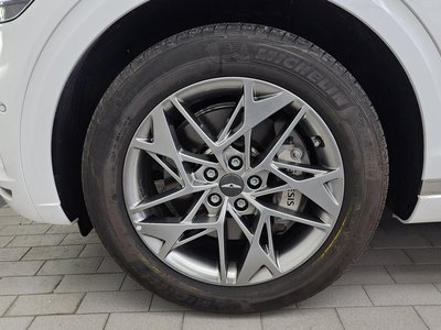 صورة 6 لـ 2023 Genesis GV70