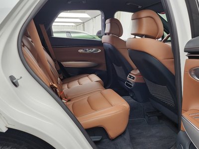 صورة مصغرة 18 لـ 2023 Genesis GV70