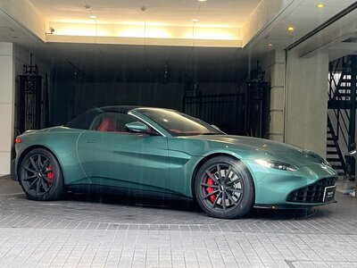 ASTON MARTIN VANTAGE