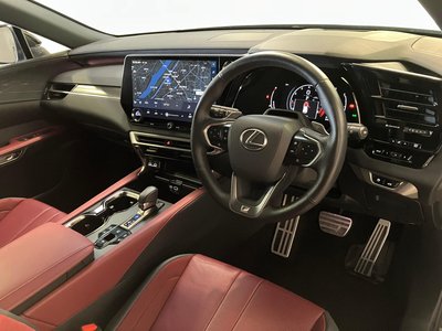 صورة 4 لـ 2023 Lexus RX
