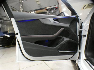 صورة مصغرة 22 لـ 2019 AUDI RS4 AVANT