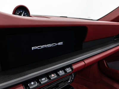 2023 Porsche 911 — миниатюра 20