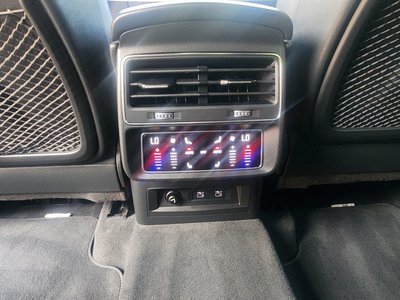 2021 AUDI Q8 缩略图 12
