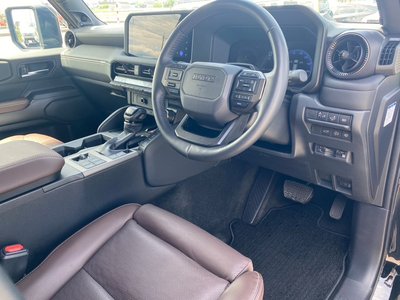 2024 Toyota LAND CRUISER 250 photo 10