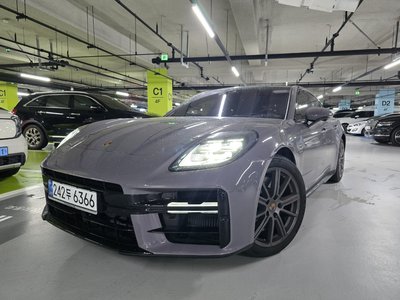 صورة 4 لـ 2025 Porsche PANAMERA