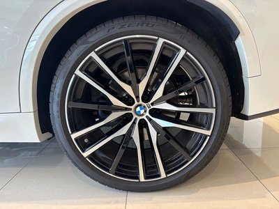 2025 BMW X5 — миниатюра 32