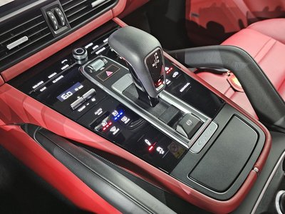 PORSCHE CAYENNE - 9