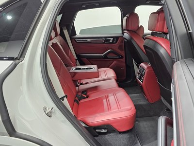 صورة مصغرة 12 لـ 2023 Porsche CAYENNE