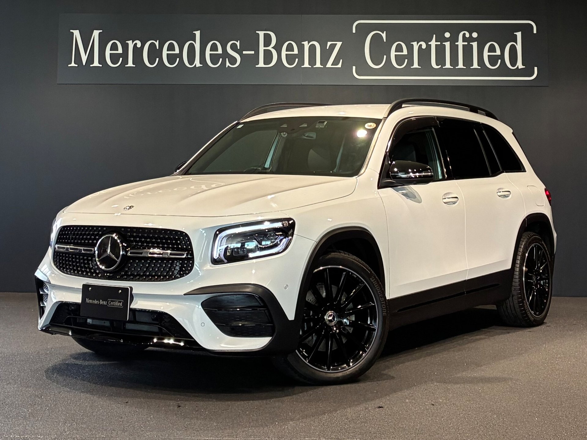 MERCEDES-BENZ GLB - View 1
