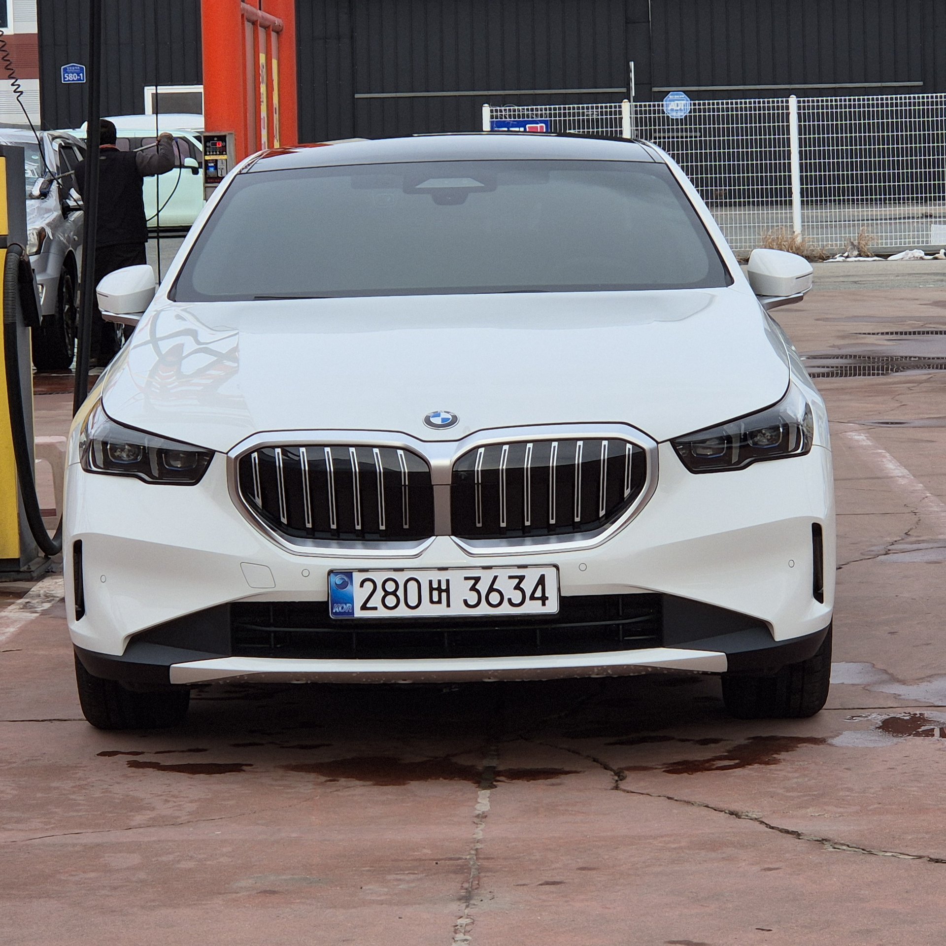 BMW 5 SERIES - View 1