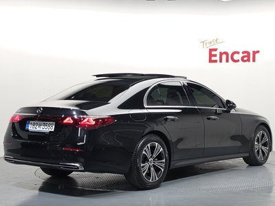 MERCEDES-BENZ E-CLASS - 3