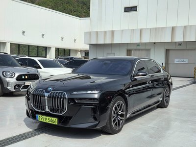 BMW I7 - 1