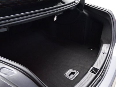 MERCEDES-BENZ E-CLASS - 5