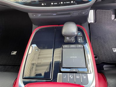 صورة مصغرة 37 لـ 2021 Lexus LS