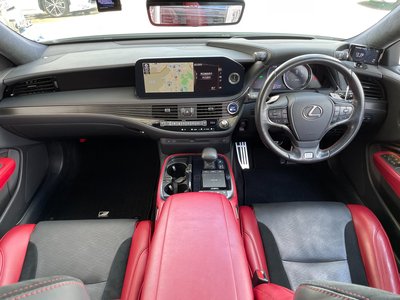 صورة مصغرة 3 لـ 2021 Lexus LS