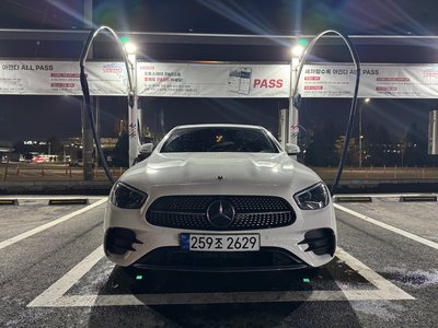 MERCEDES-BENZ E-CLASS - 5